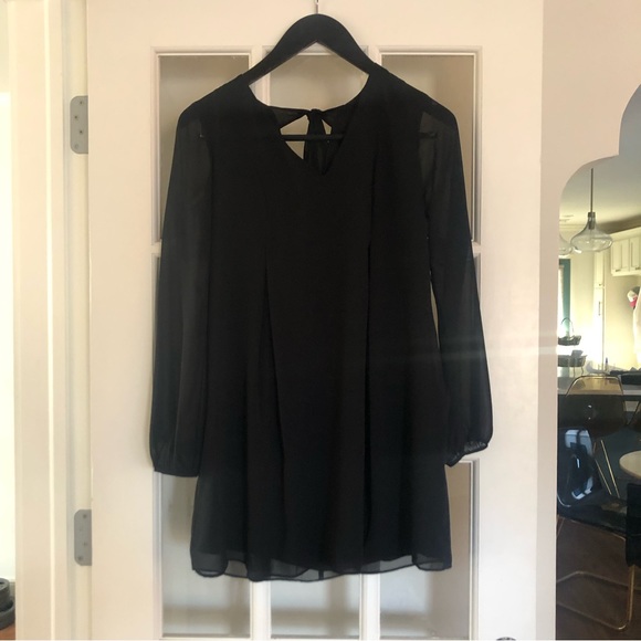 BCBGeneration Black Long Sleeve Back Bow Shift Dress - Picture 3 of 8